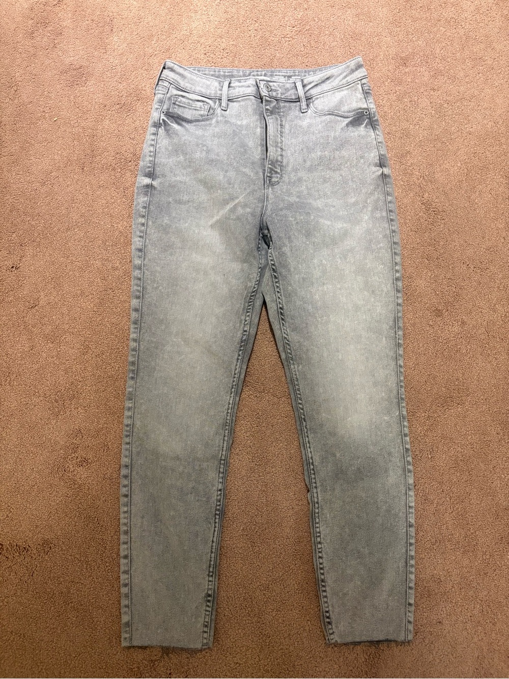 3 for $15 Old navy Light grey Acid Wash High-Rise Jeans size 12
